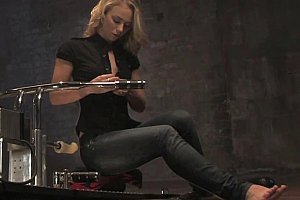 女人张开腿涩涩㊙️视频软件